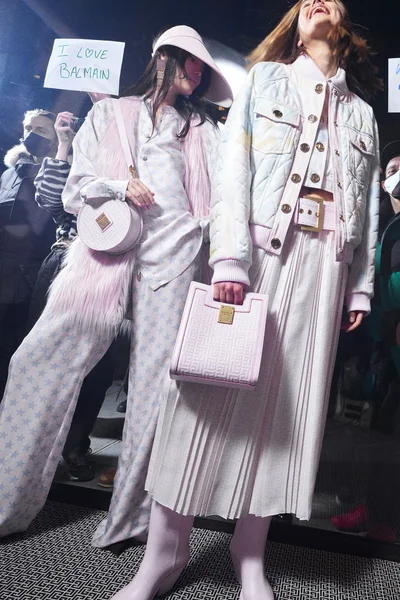 Look 25